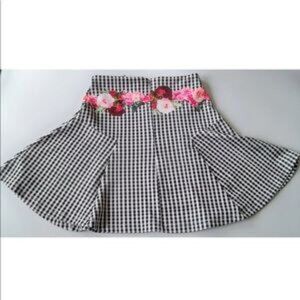 NWT MinkPink Garden Bed Picnic Skater Skirt Black White Checkered Floral Size XS